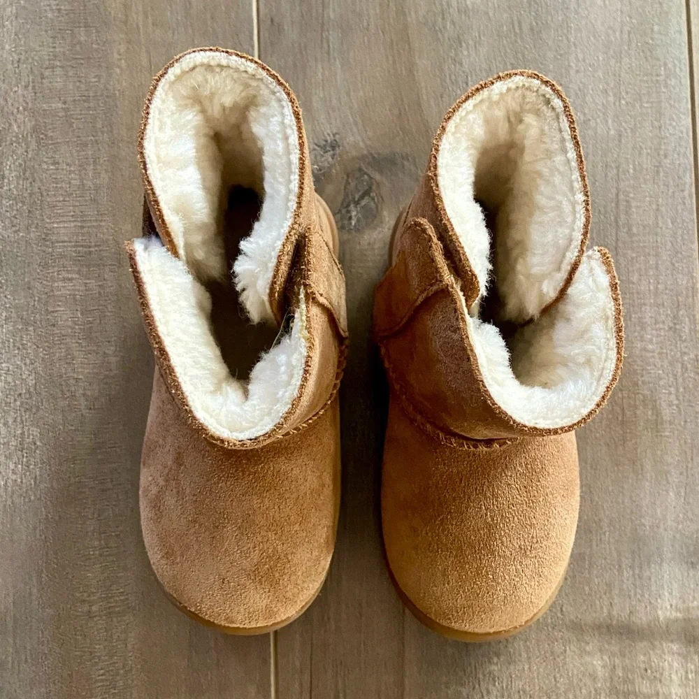 UGG Keelan Il Booties in Chestnut